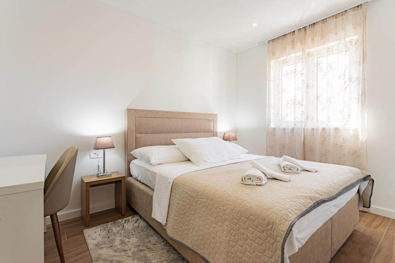 Apartmani Benzon Baška Voda Kültér fotó
