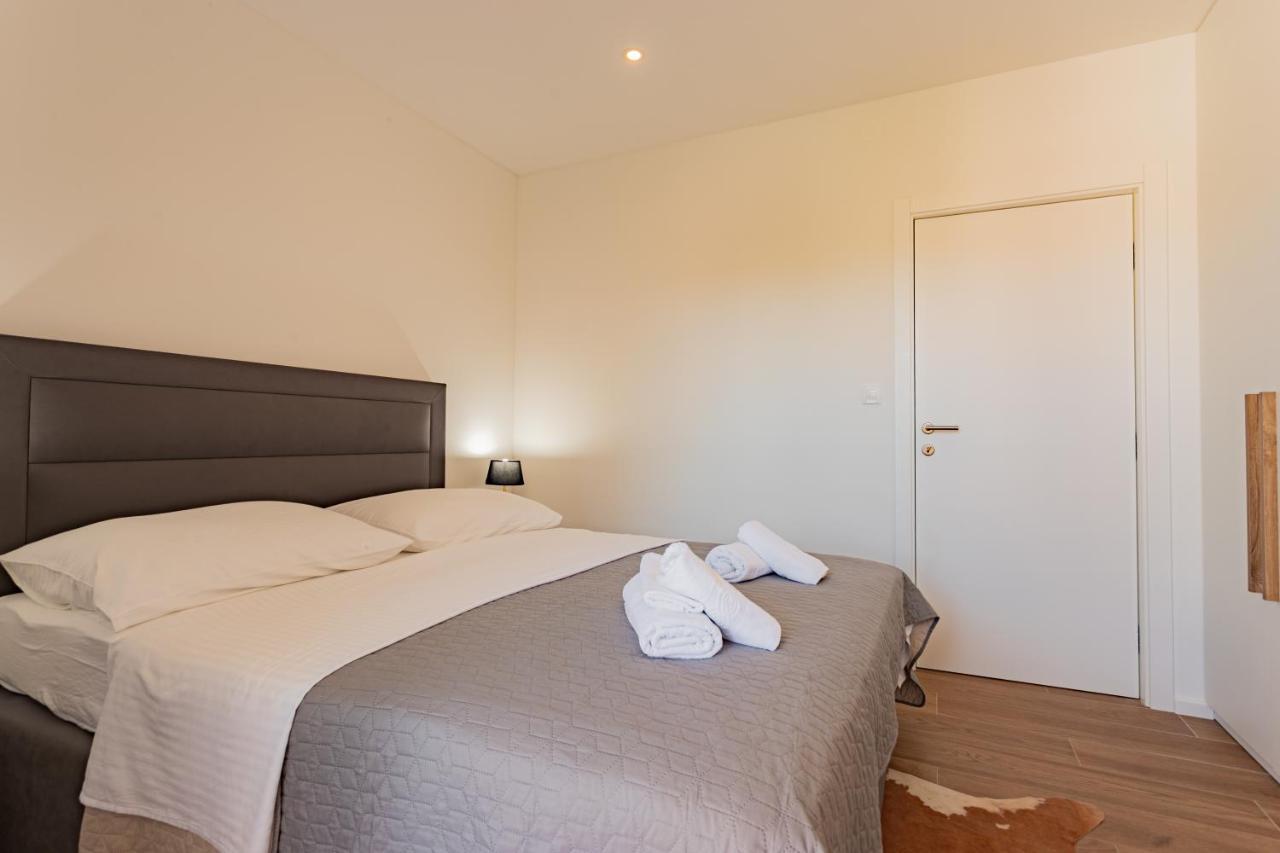 Apartmani Benzon Baška Voda Kültér fotó