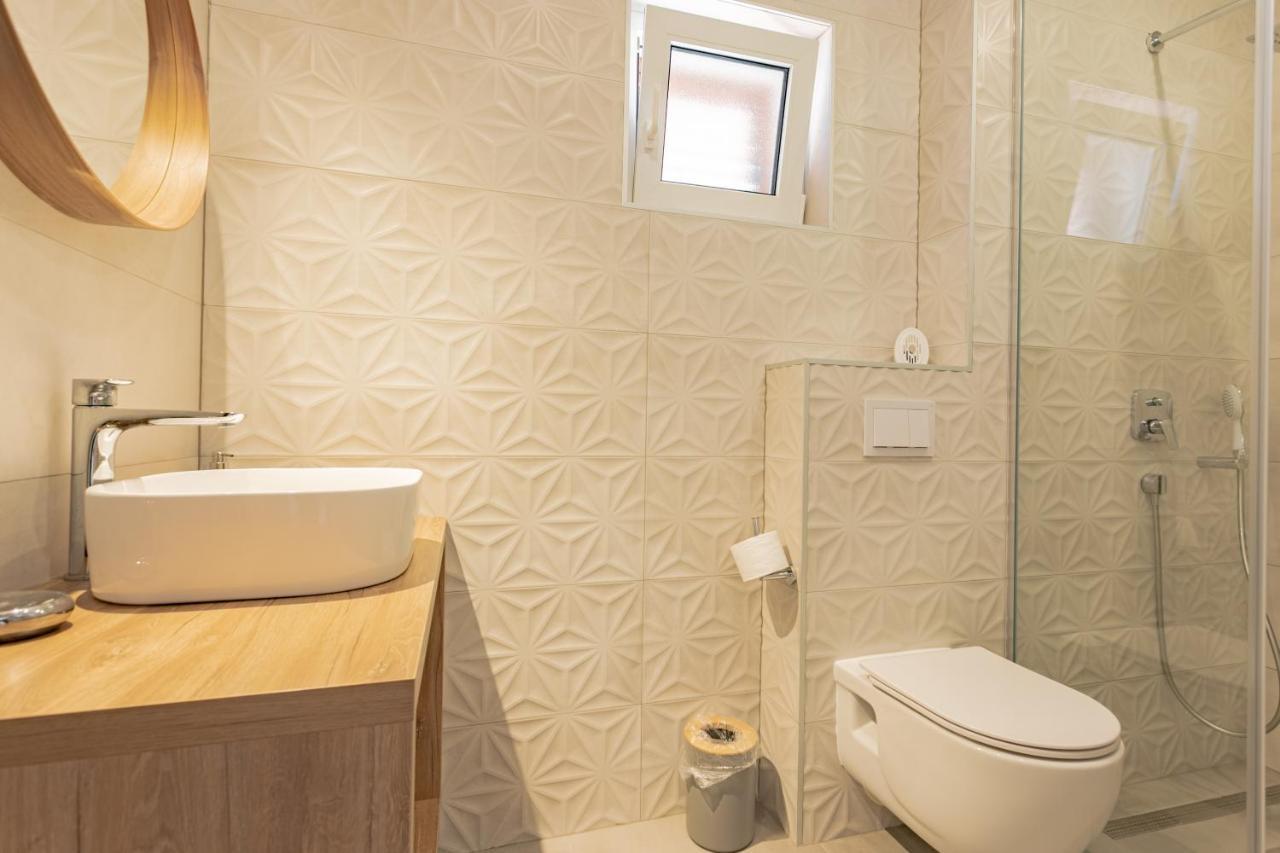 Apartmani Benzon Baška Voda Kültér fotó