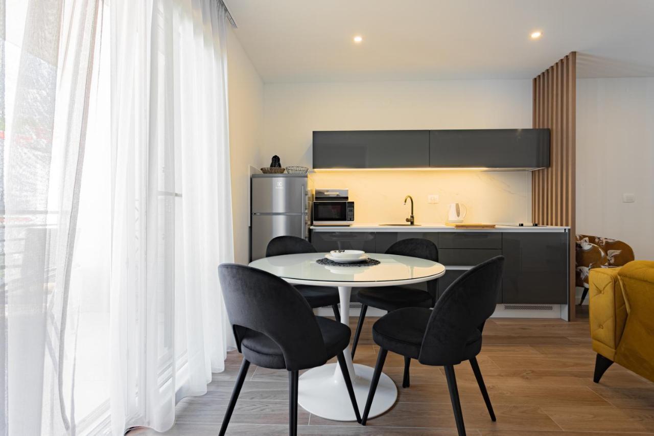 Apartmani Benzon Baška Voda Kültér fotó