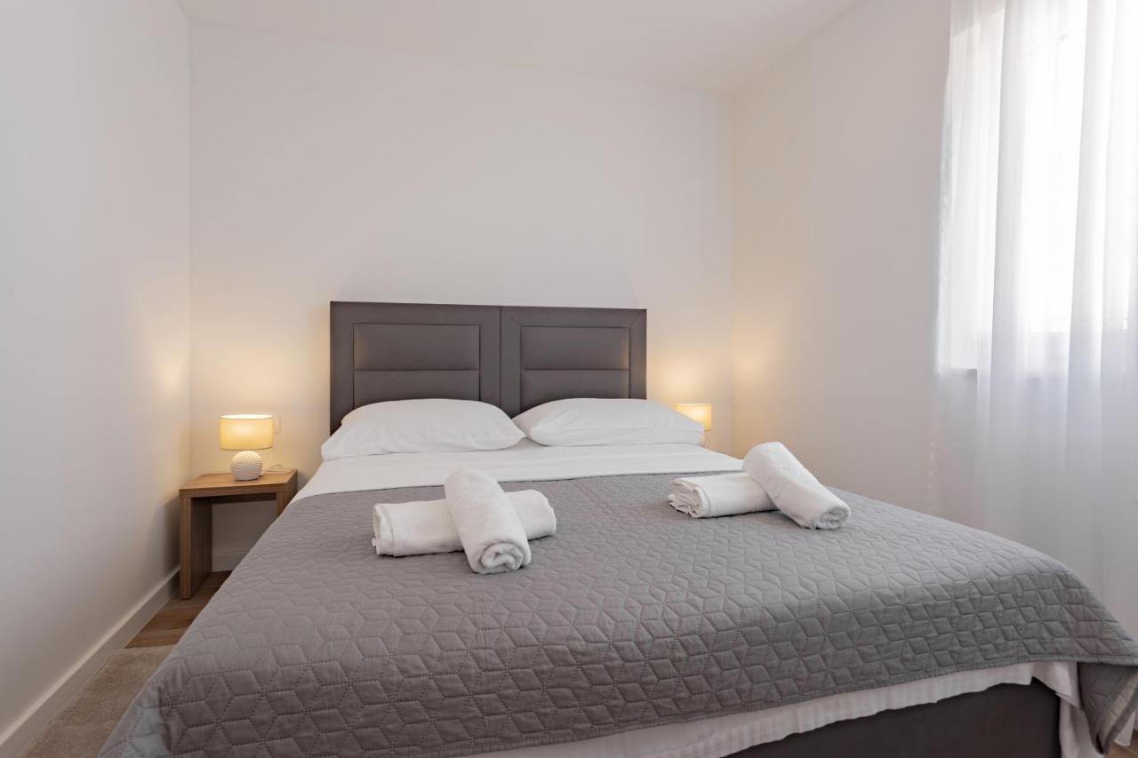 Apartmani Benzon Baška Voda Kültér fotó