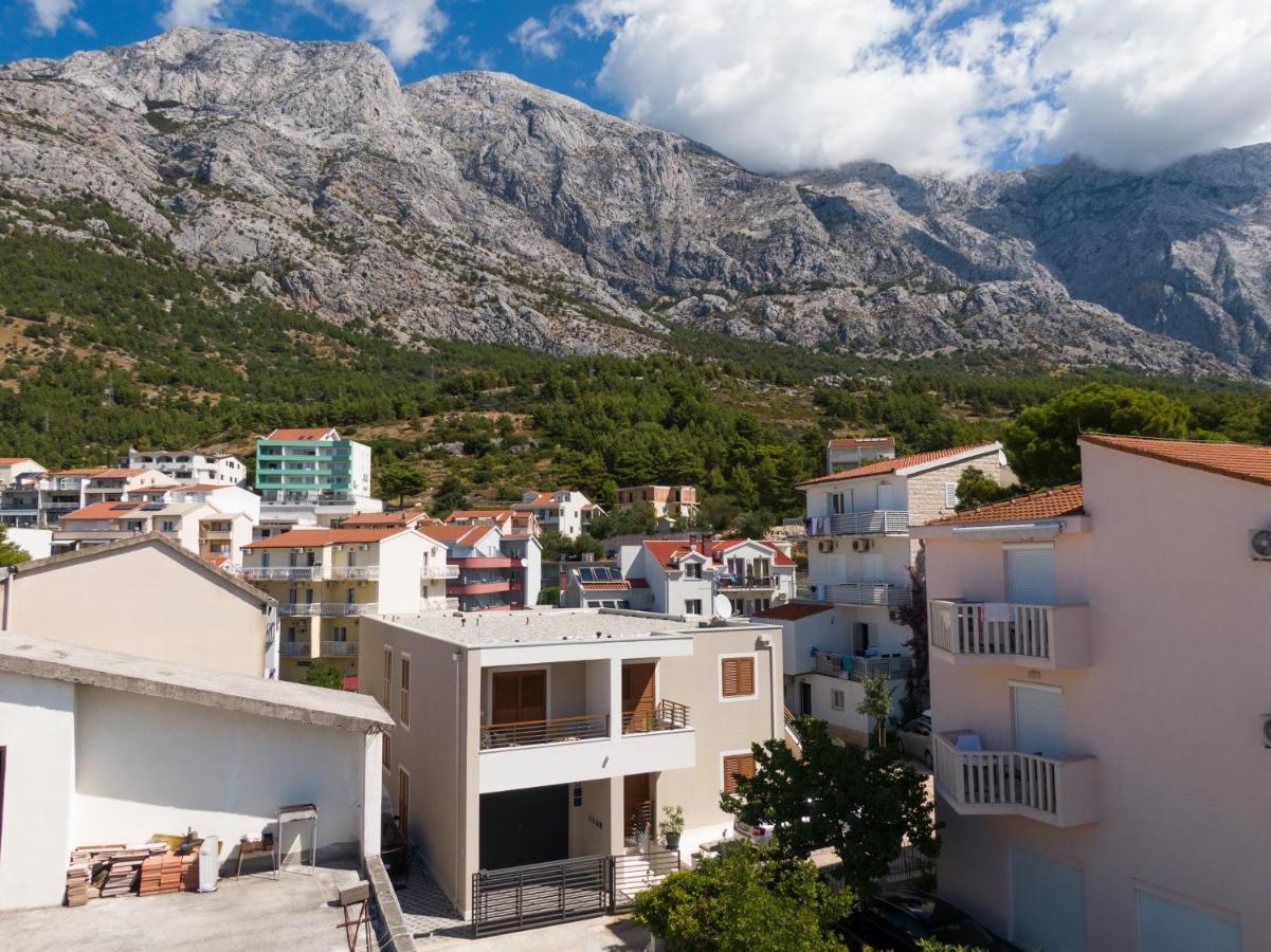 Apartmani Benzon Baška Voda Kültér fotó